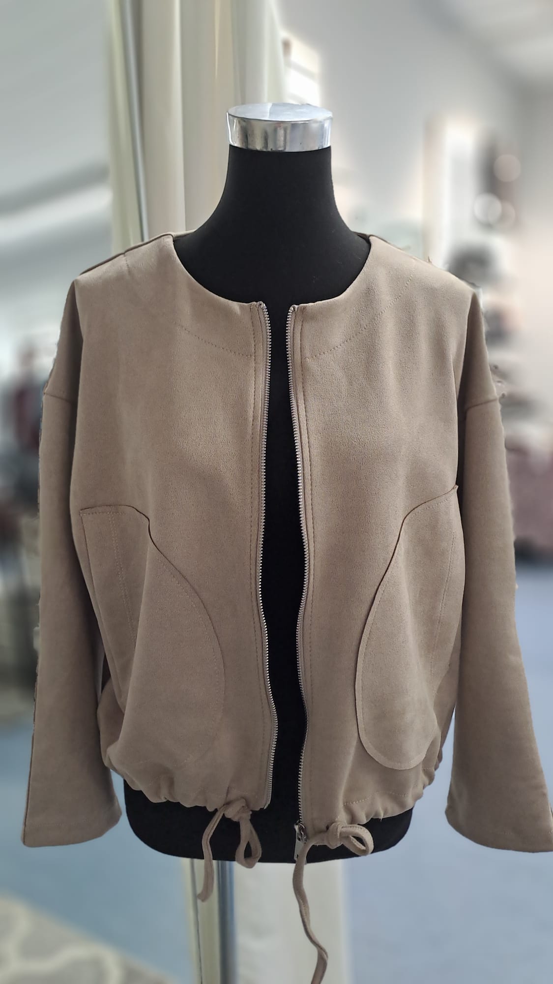 Jacke Taupe in Wildlederoptik - Charme Mode 6980 - Vorderansicht geöffnet