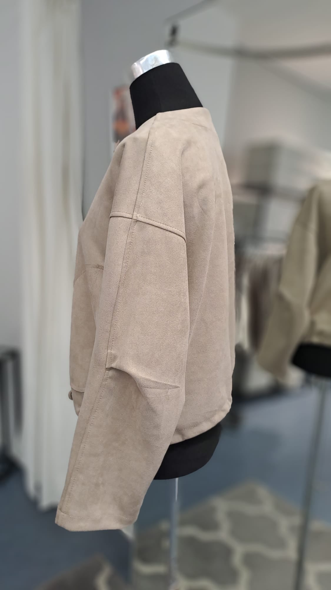 Jacke Taupe in Wildlederoptik - Charme Mode 6980 - Seitenansicht