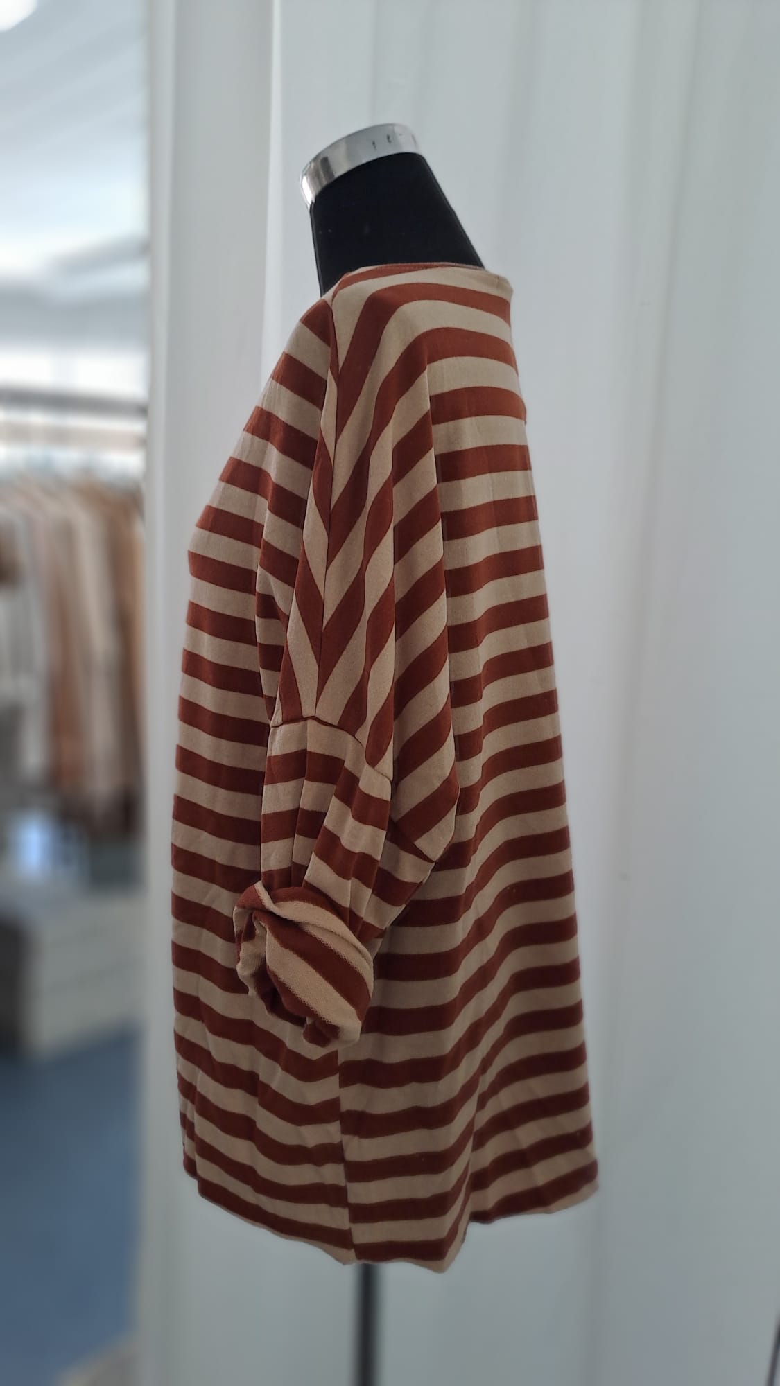 Gestreiftes Langarmshirt Rostbraun Beige | Liping Moda 6850 - Frontansicht