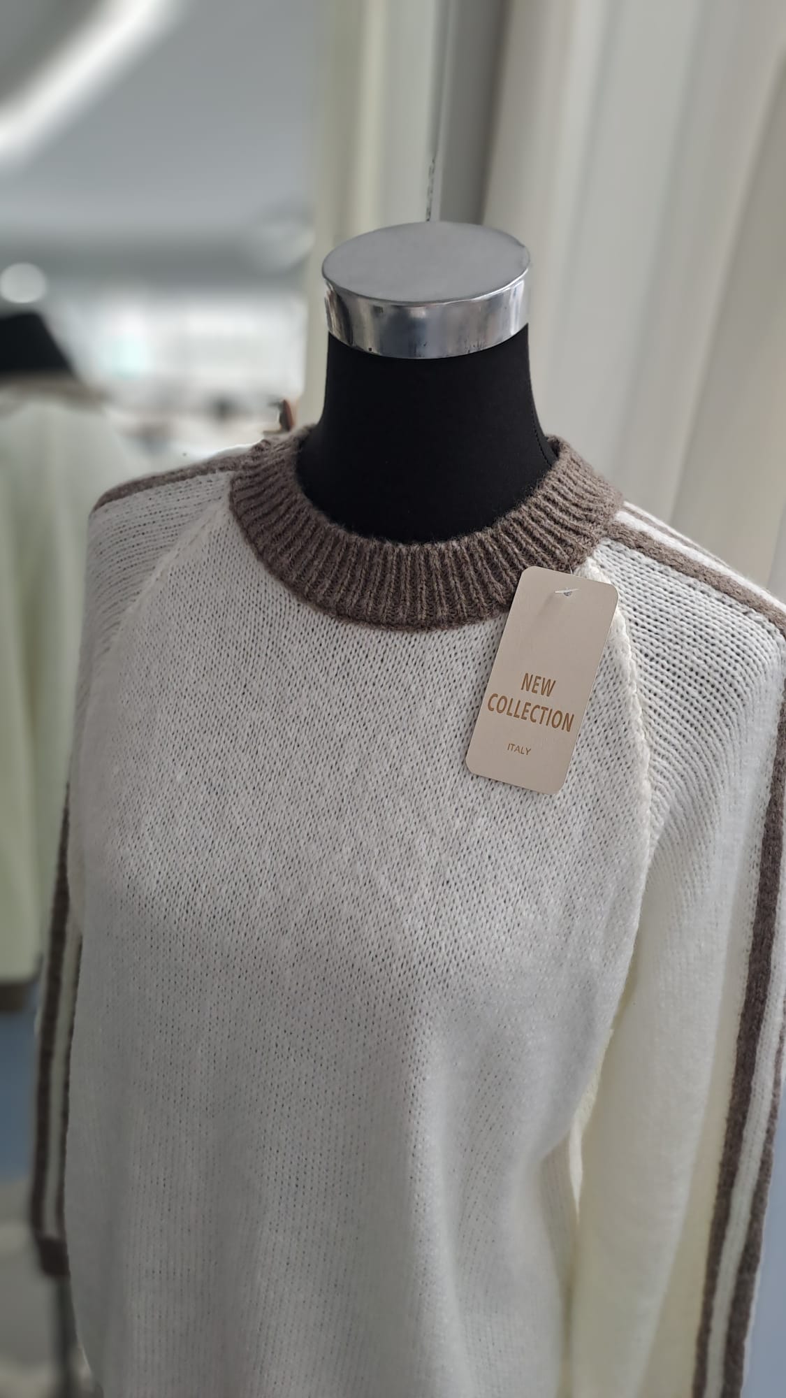 Damenpullover Wollweiß/Taupe | SM Youngfashion 6943 - Detail Rundhals