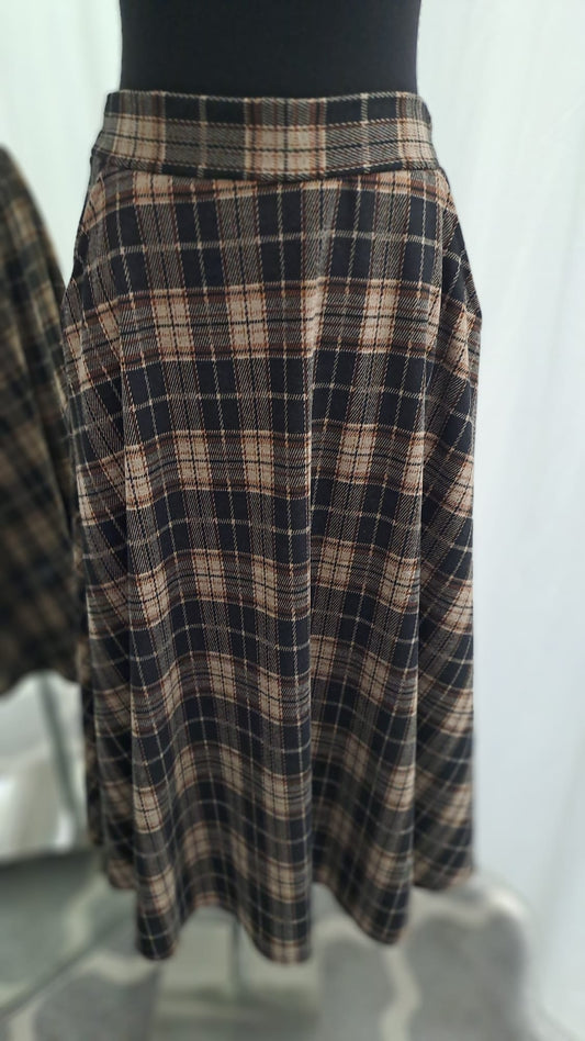 Maxirock Schwarz Taupe Karomuster - A-Linie Maxi - Liping Moda 6854 - Vorderansicht