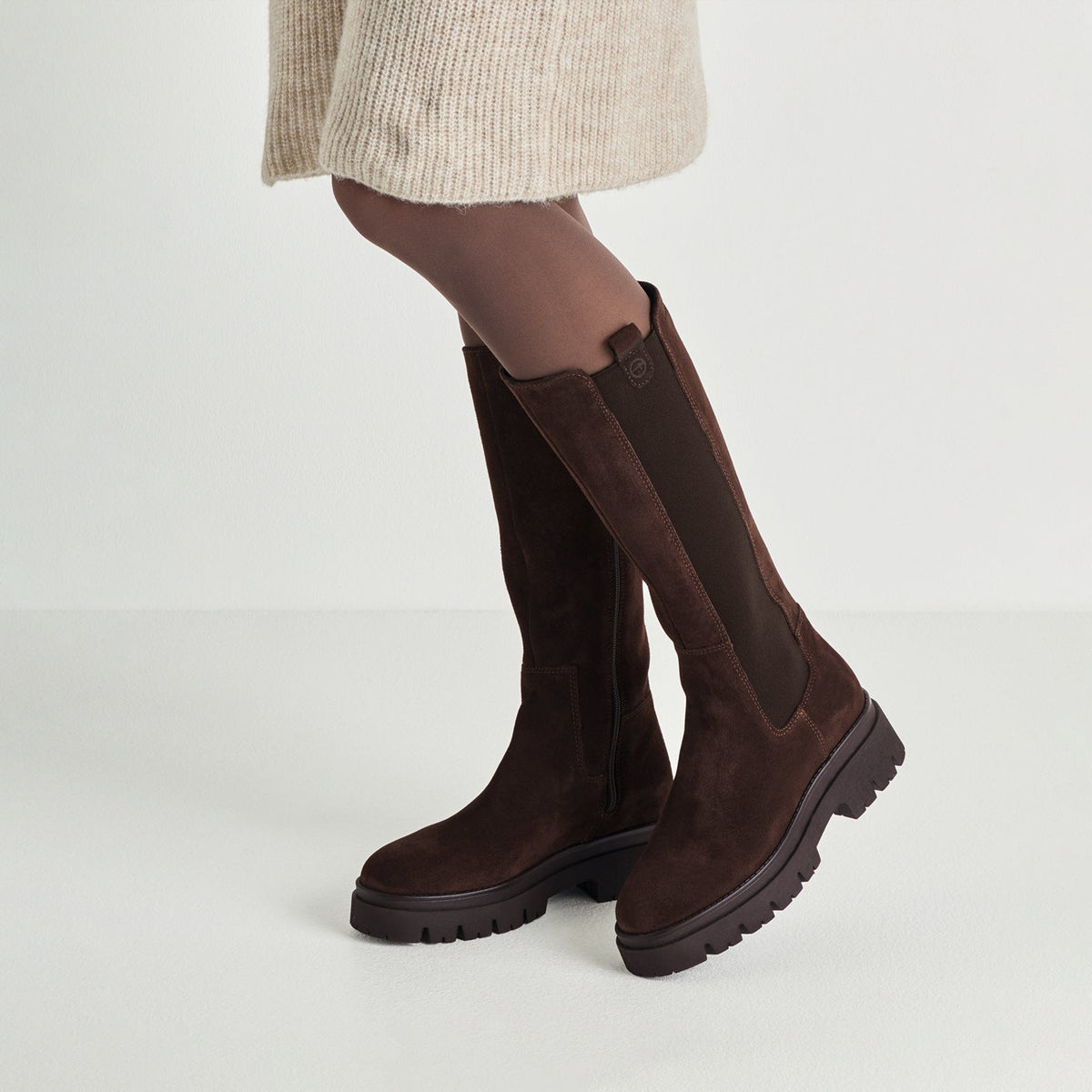 Tamaris Lederstiefel 25608 Mocca - Velourleder mit Touch-it Fußbett - Stylinspo