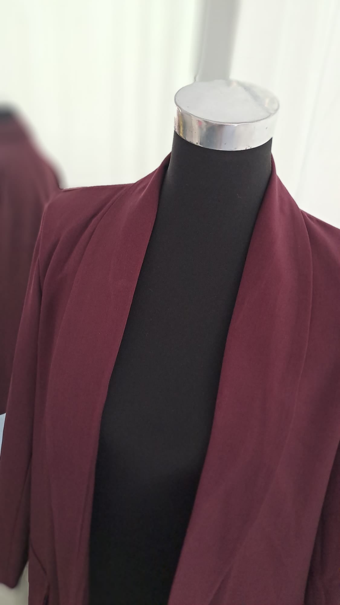 Longblazer Beere - Offener Schalkragen - SM Youngfashion 6883- Detailansicht Kragen