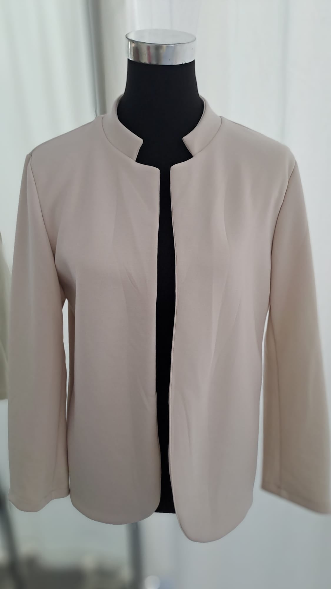 Sweatblazer Hellbeige - Kragenloses Design | SM Youngfashion 6873 - Seitenansicht
