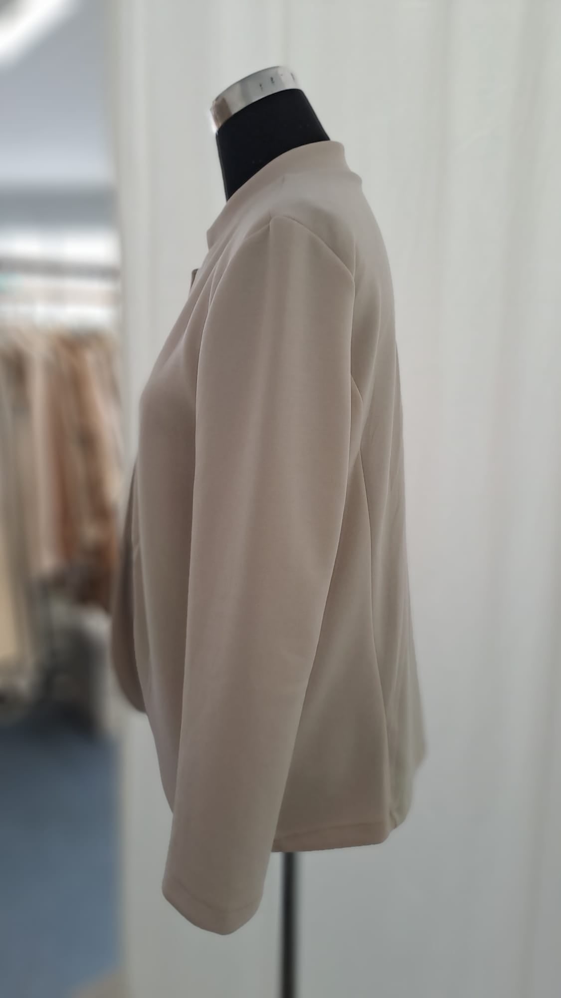 Sweatblazer Hellbeige - Kragenloses Design | SM Youngfashion 6873 - Frontansicht
