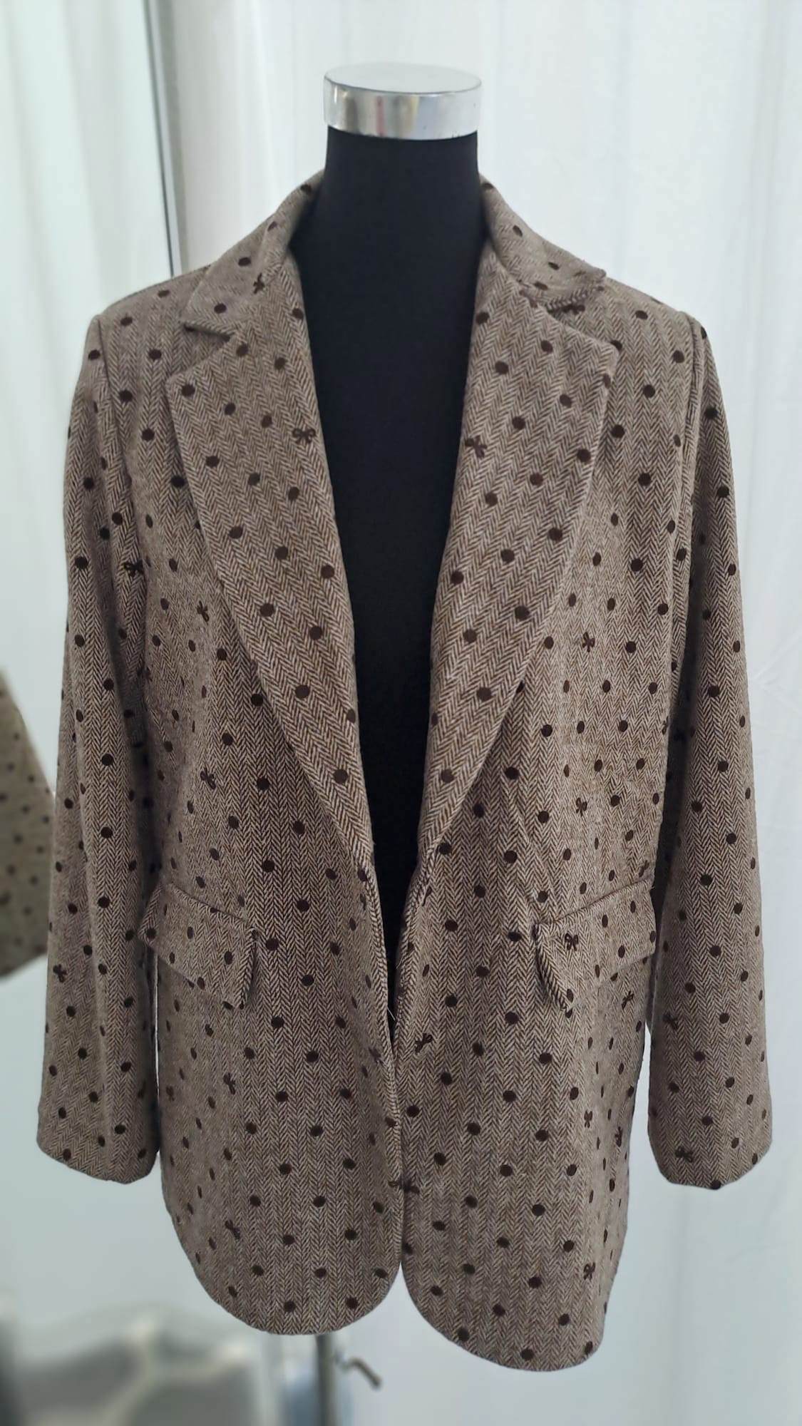 Longblazer Beige-Braun Fischgrät & Punkte – Liping Moda 6858-Seitenansicht