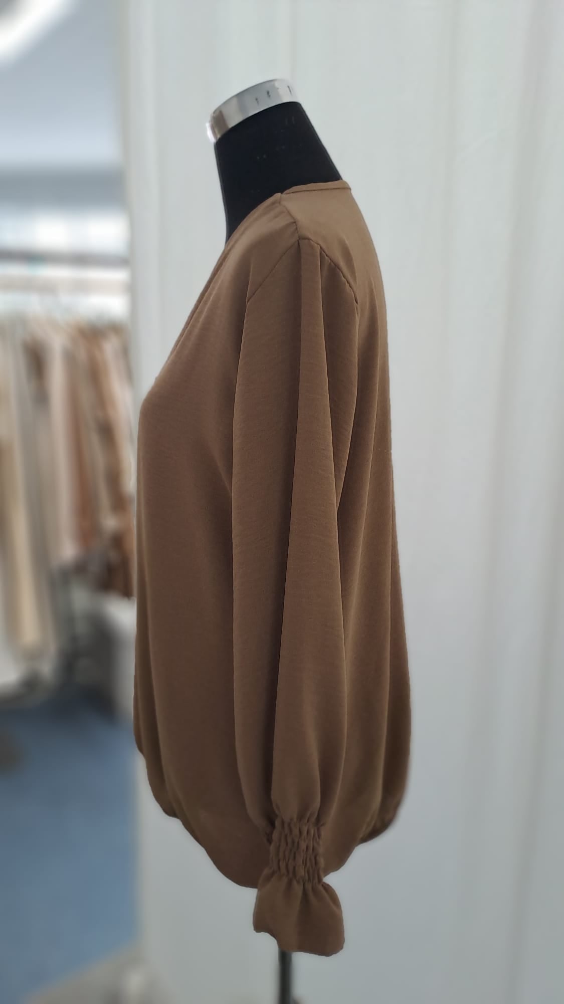 Schlupfbluse Camel | V-Ausschnitt & Gummibund | SM Youngfashion 6908