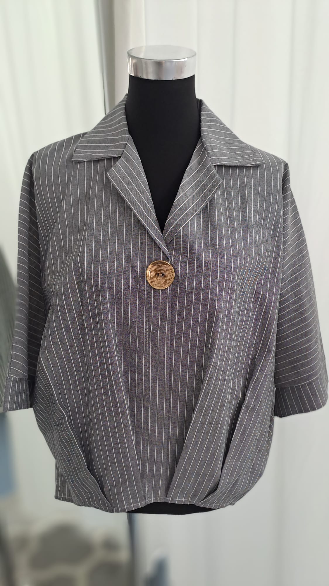 Schlupfbluse Grau Nadelstreifen - Leinen Baumwolle - Liping Moda 6103 - Vorderansicht
