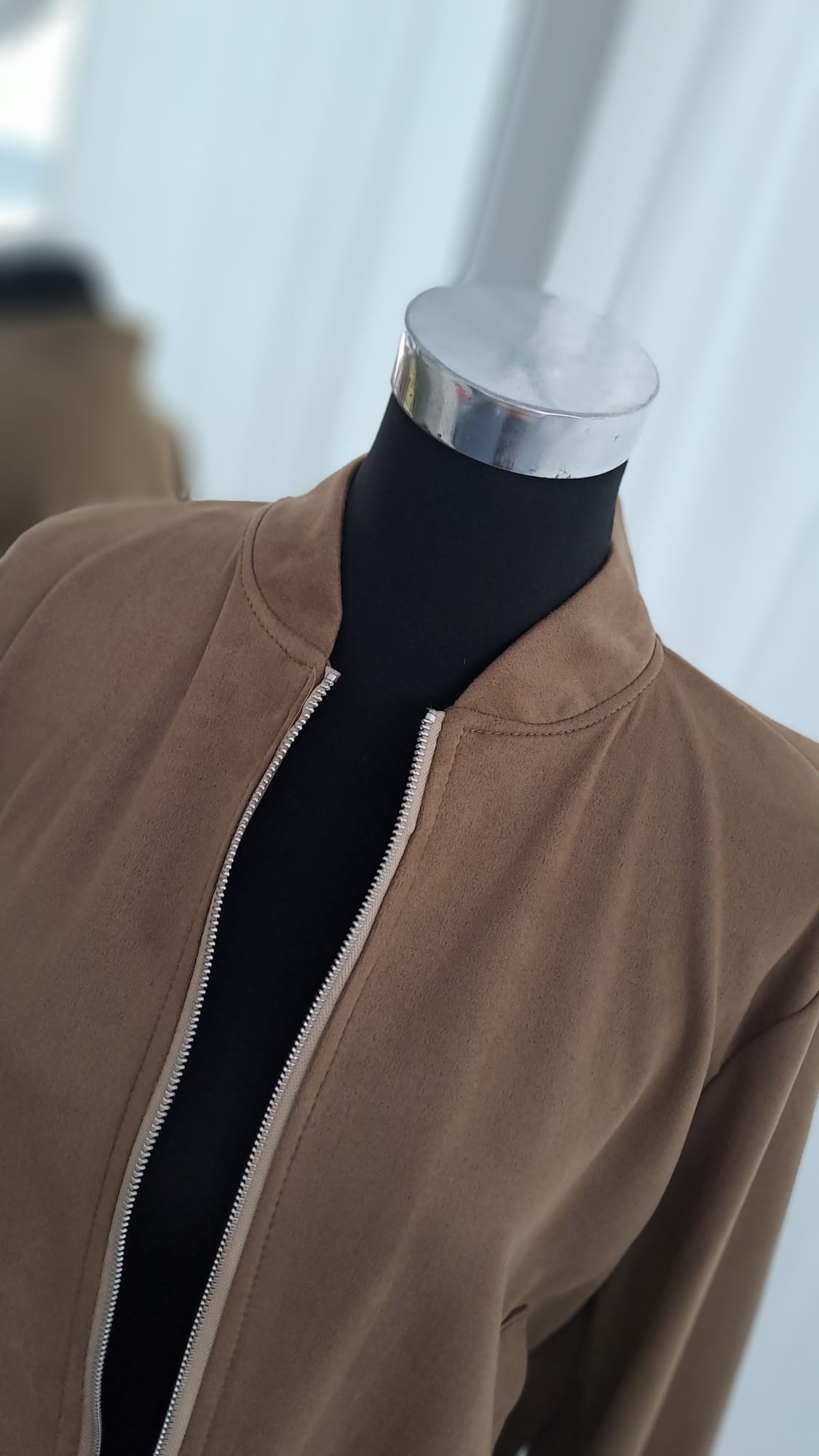 Bomberjacke Camel Wildlederoptik | Charme Mode 6796 - Detailansicht