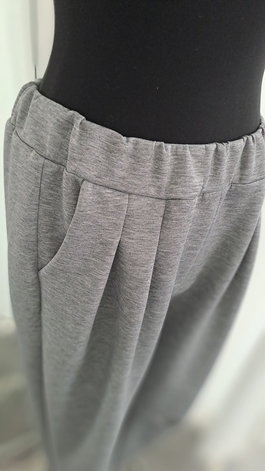 Young Collection Hose 1963 Grau