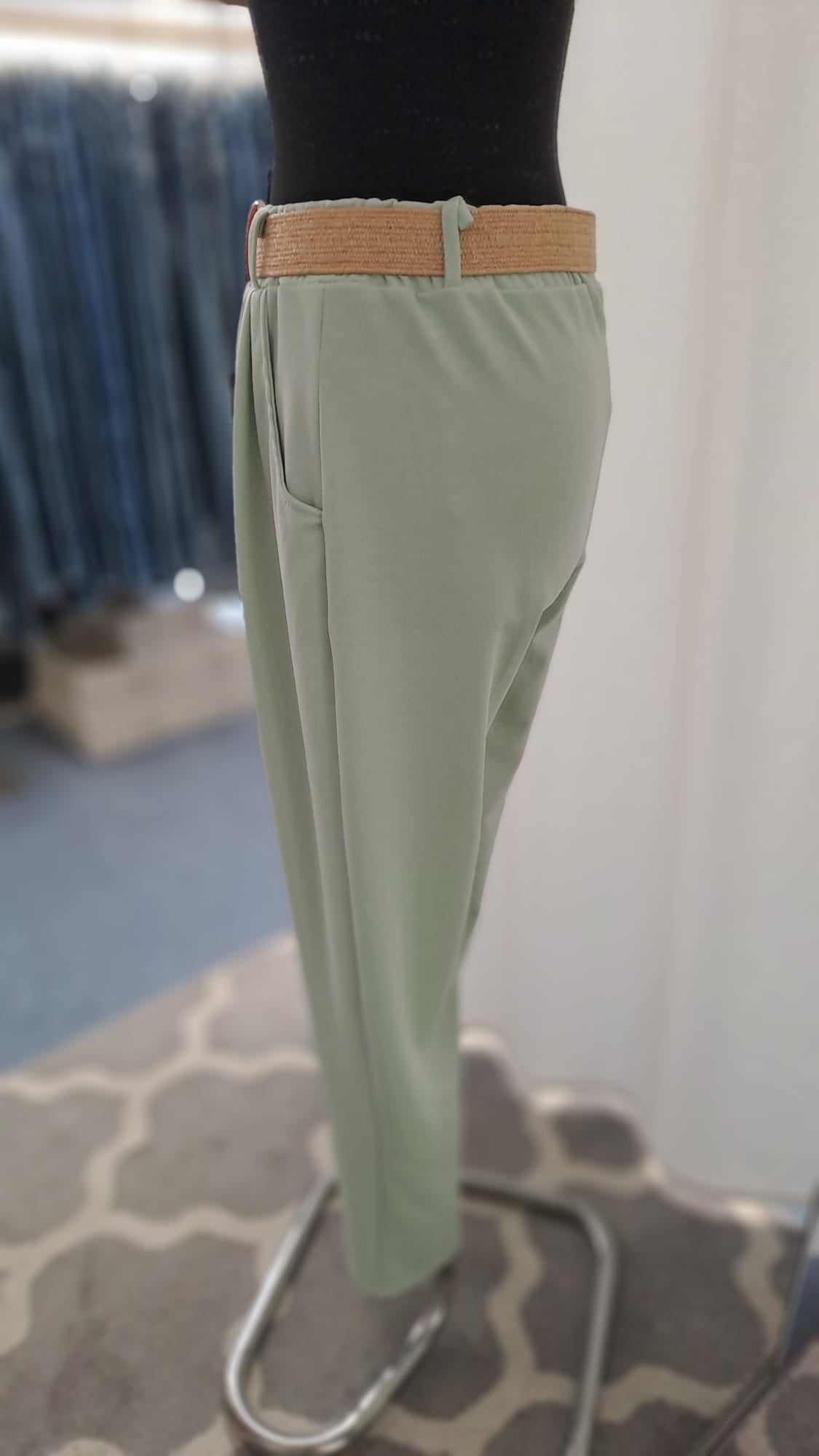 Young Collection Hose 4140 Mint