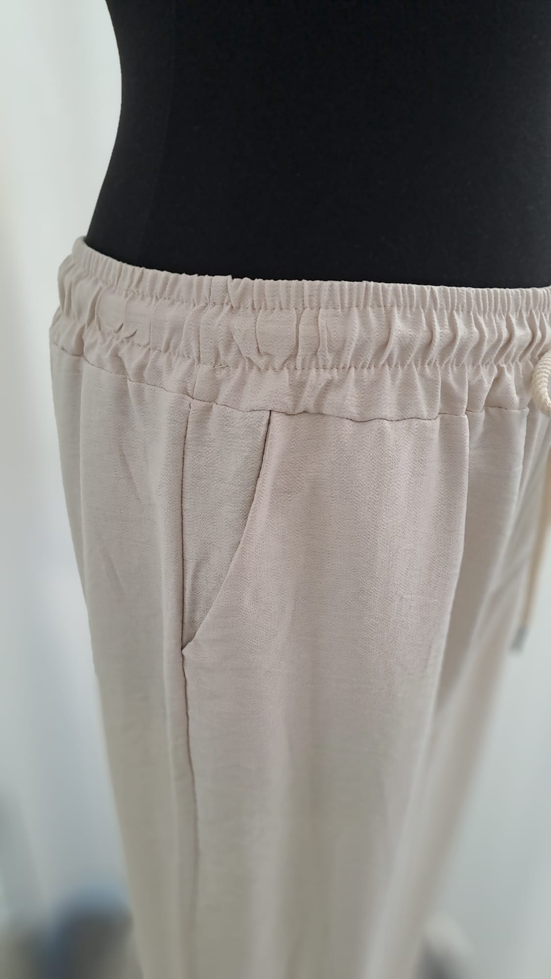Young Collection Hose 7512 Beige