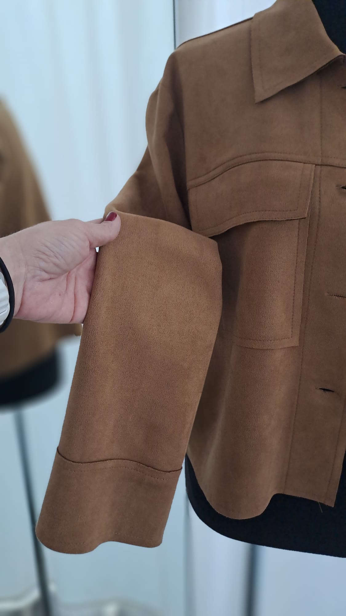 Jacke Camel Wildlederoptik | Charme Mode 6791 - Detailansicht Arm