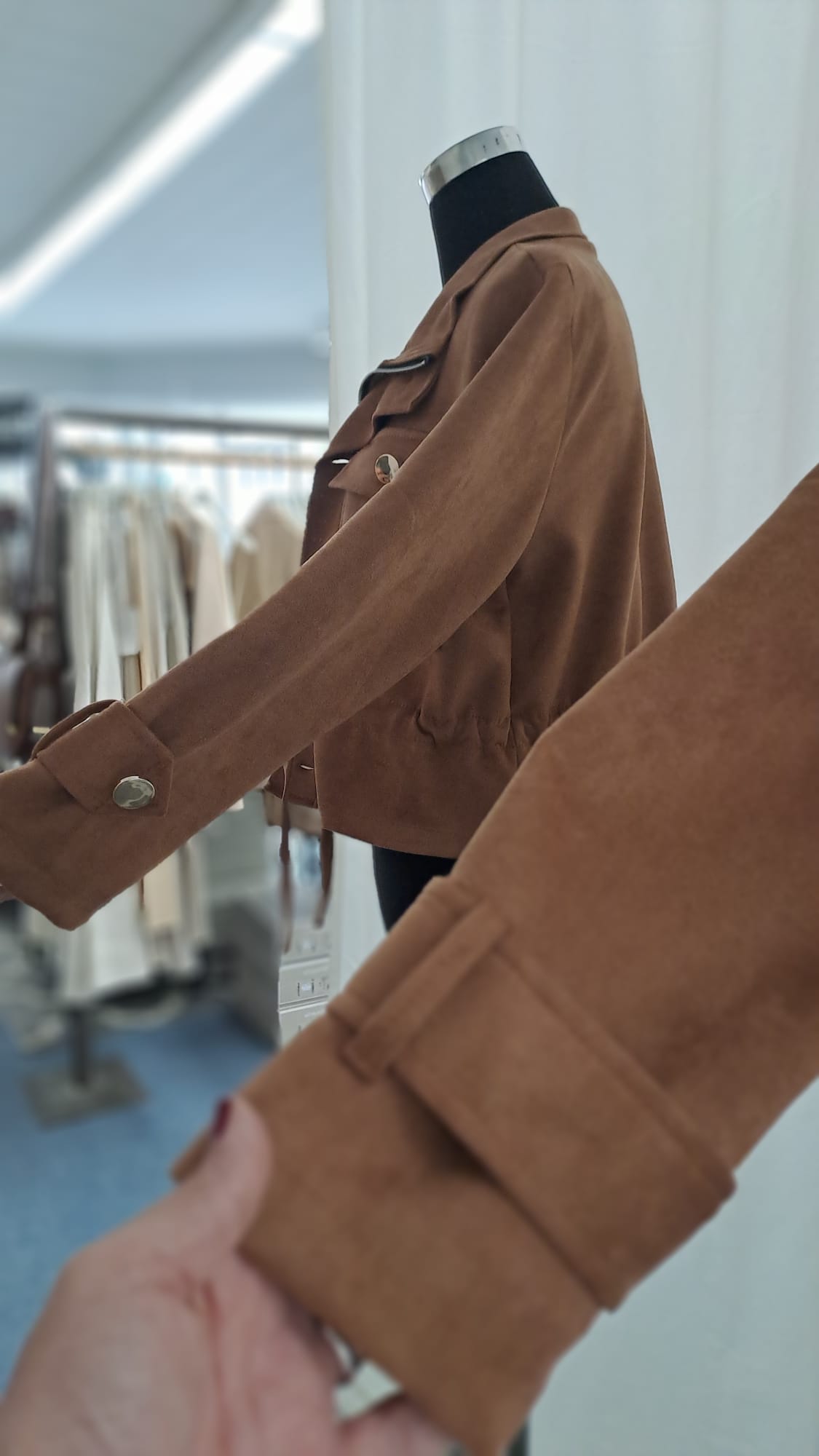 Jacke Camel Wildlederoptik | Charme Mode 6824 - Detailansicht Arm