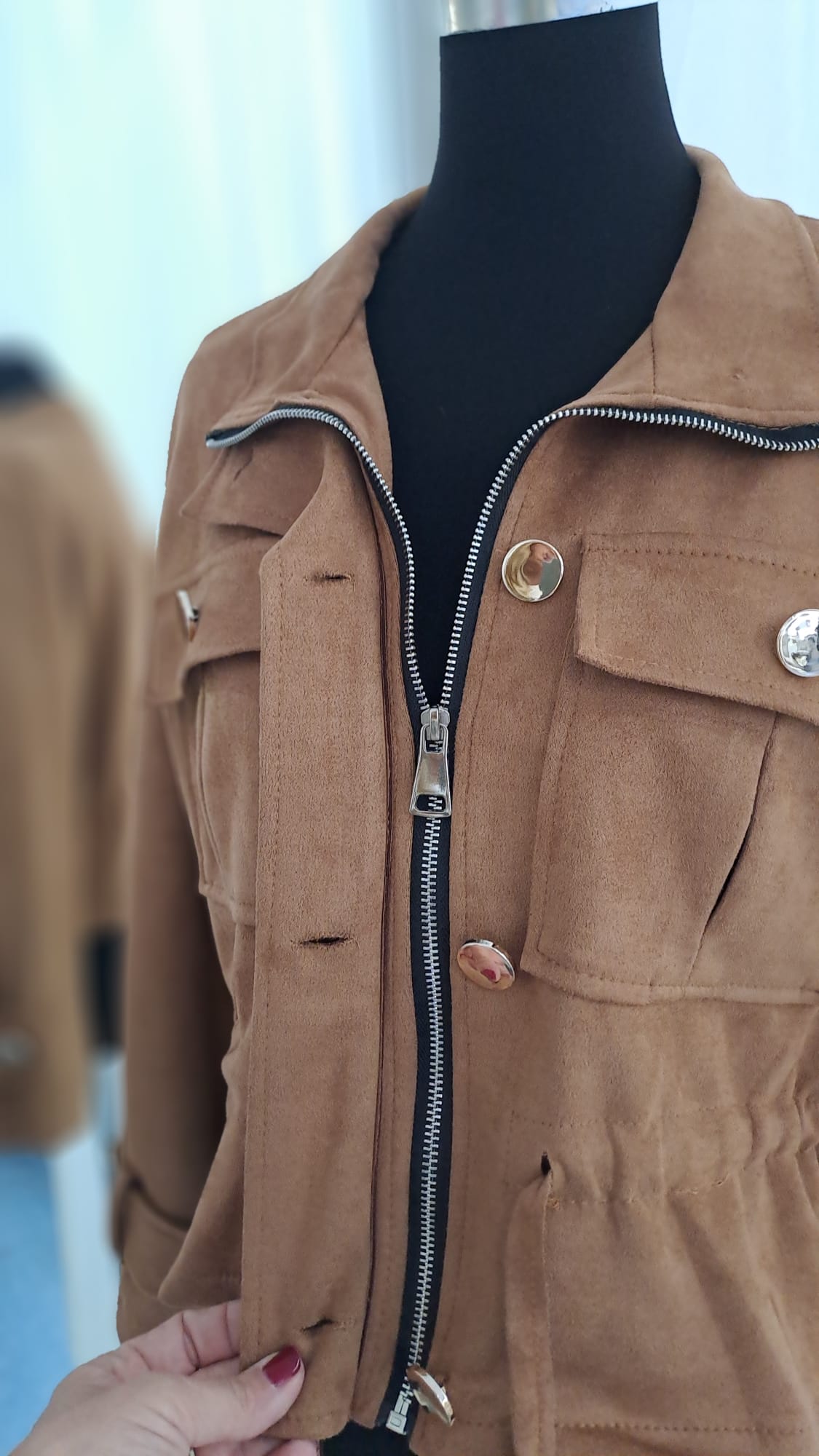 Jacke Camel Wildlederoptik | Charme Mode 6824 - Detailansicht Reißverschluss