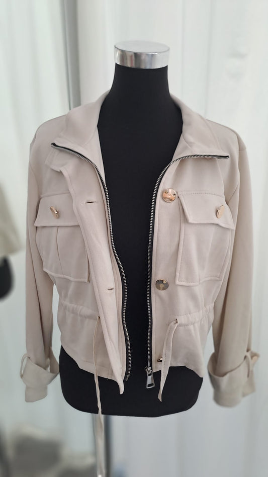 Jacke Hellbeige Wildlederoptik - Reißverschluss & Bindeband - Seitenansicht