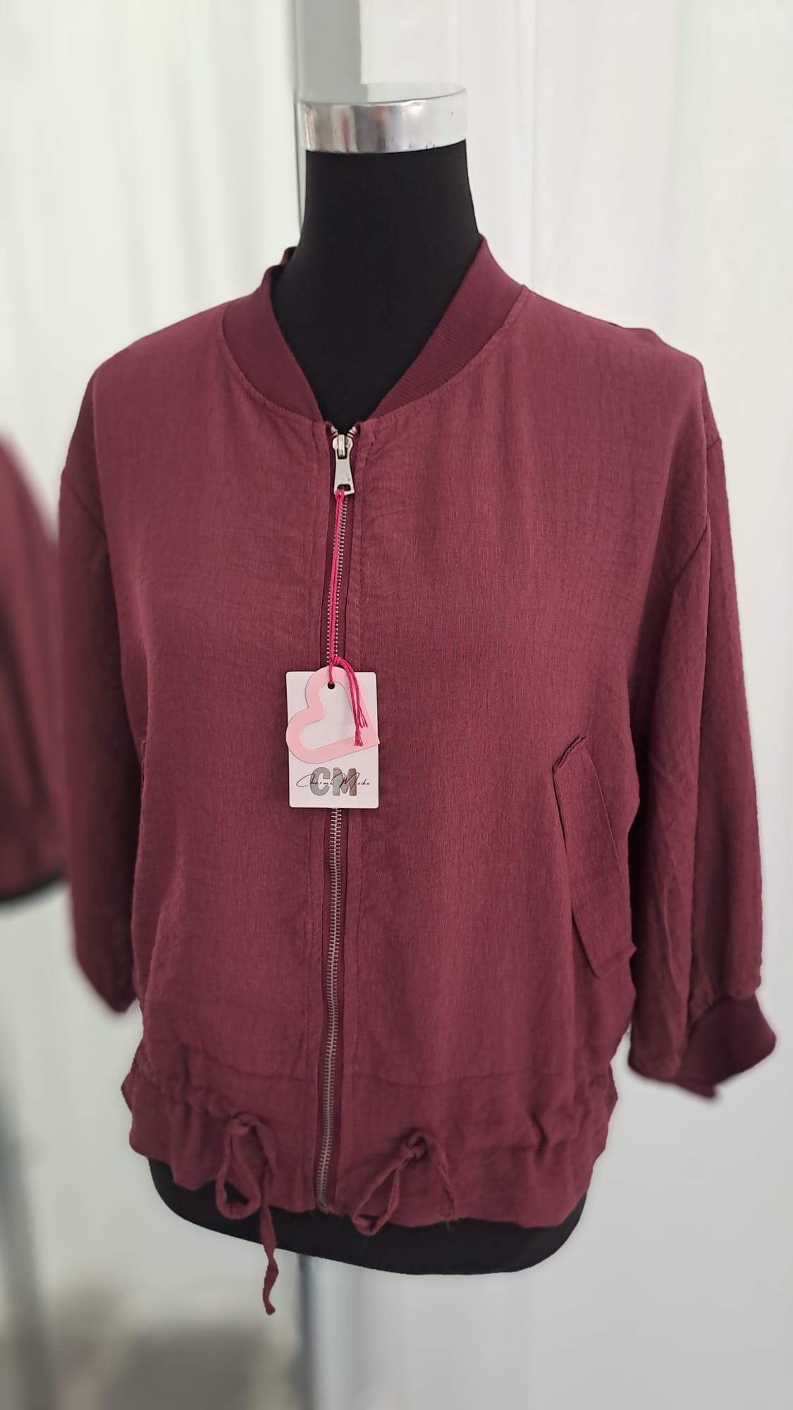 Leichte Jacke in Beere - Charme Mode 6782 - Detail Reißverschluss