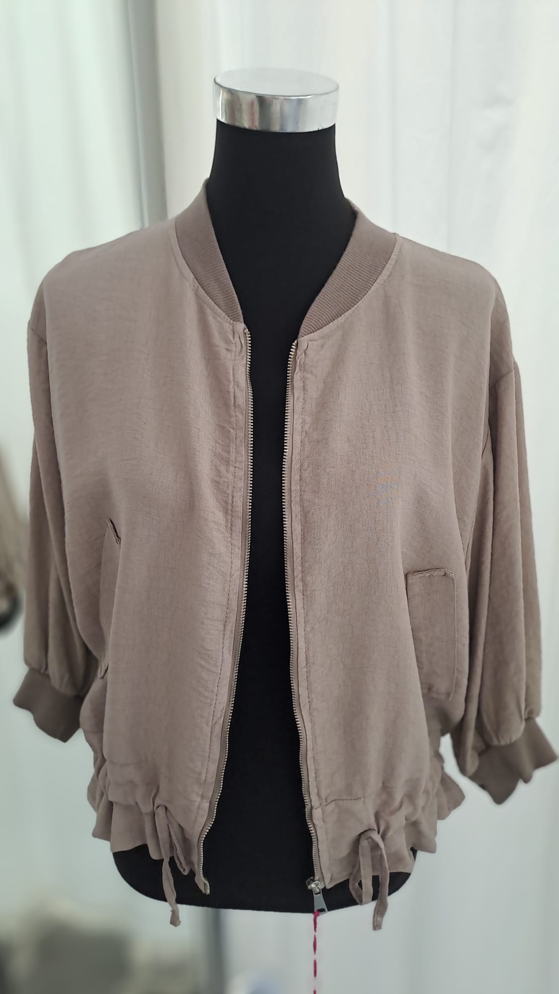 Leichte Jacke in Taupe - Charme Mode 6785 - Seitenansicht