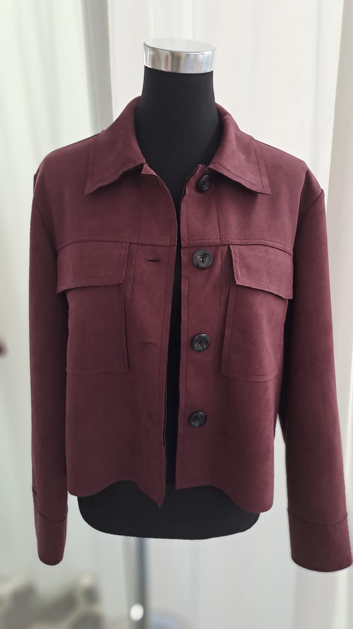 Jacke Beere Wildlederoptik Cropped - Charme Mode 6790- Vorderansicht
