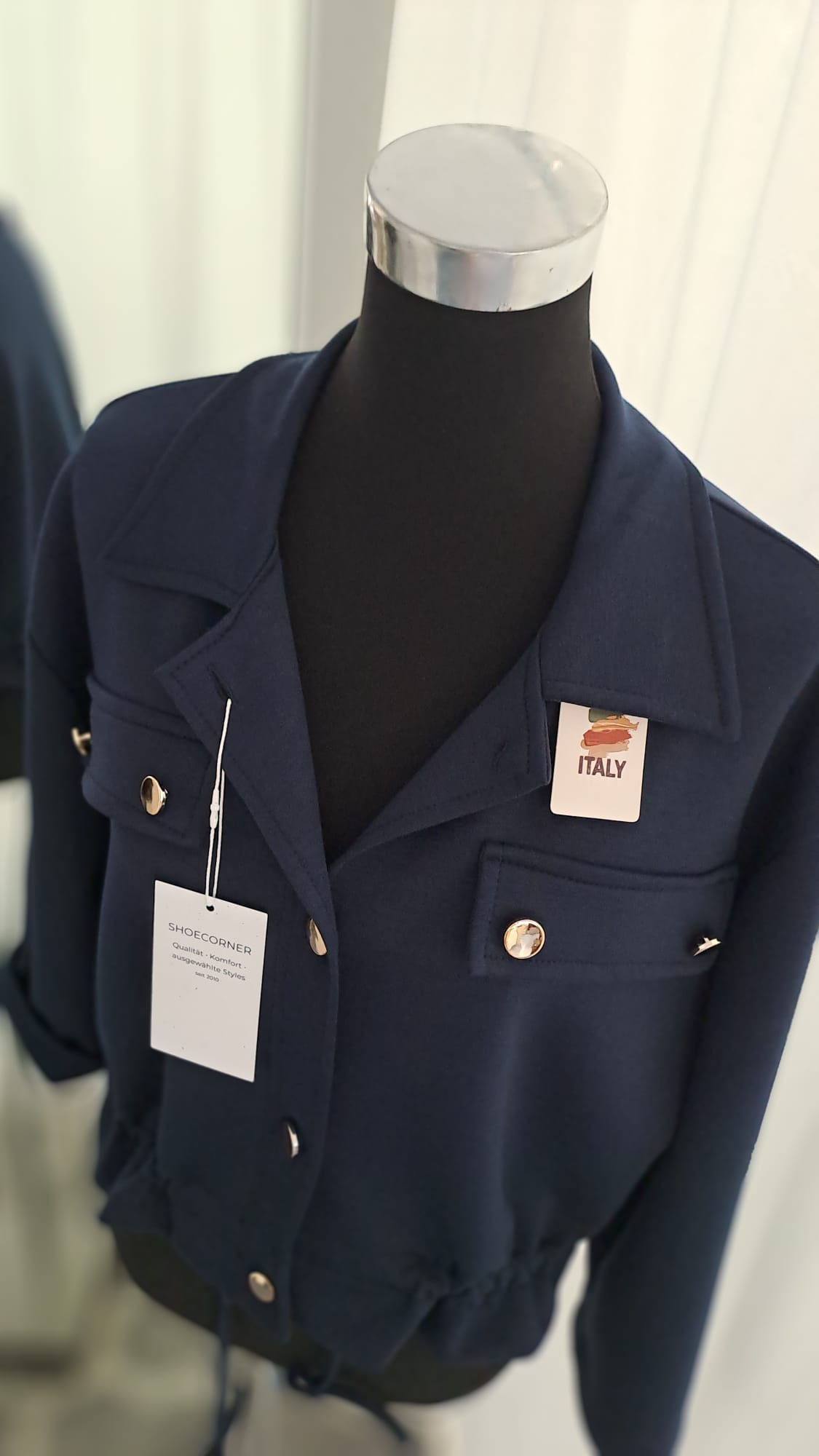 Leichte Jacke in Blau – Elegante Übergangsjacke - SM Youngfashion 6894 - Detailansicht Kragen