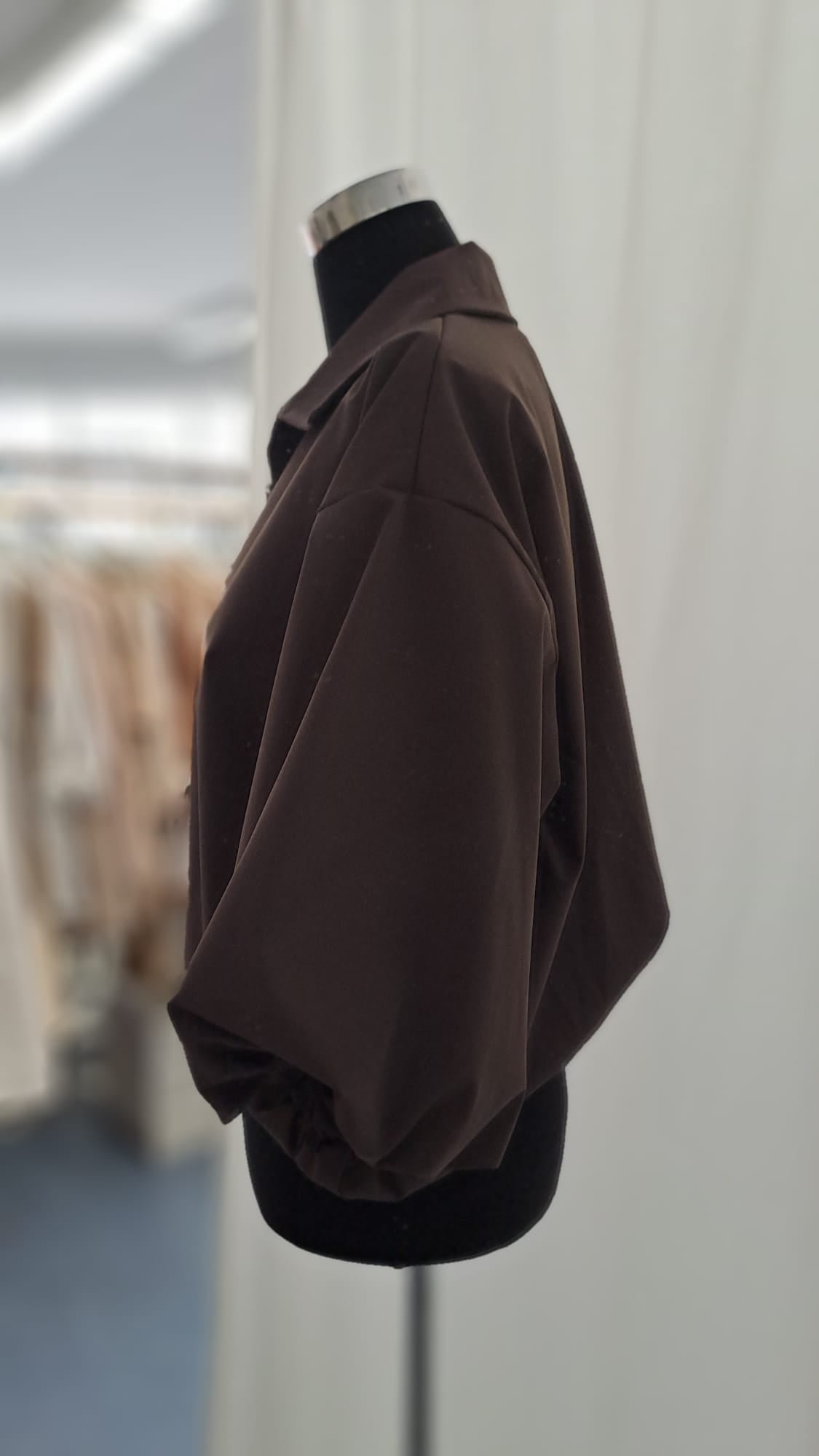 Ballonjacke Mocca Kurzarm, Cropped Herbstjacke, Charme Mode 6930 - Seitenansicht