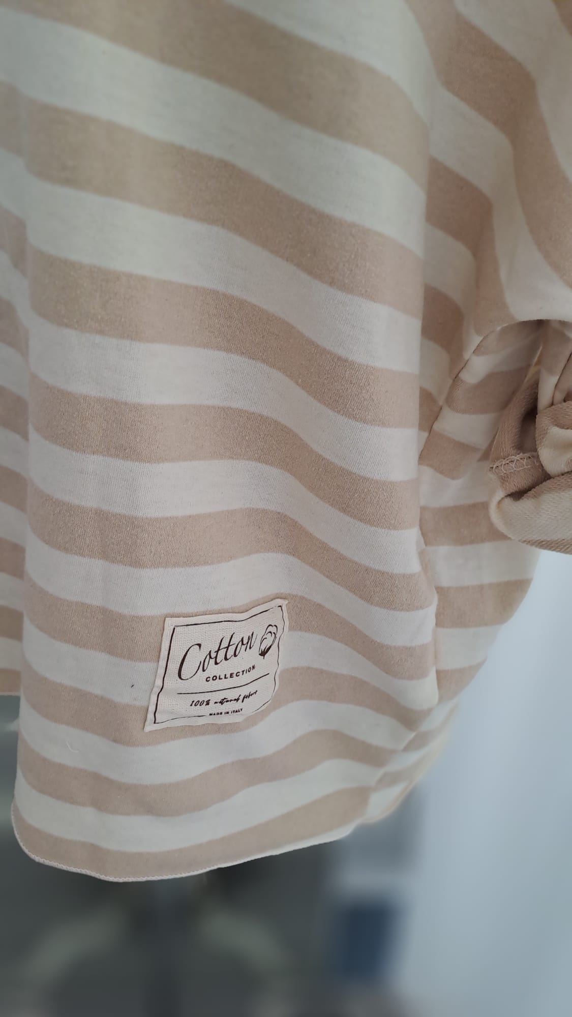 Gestreiftes Langarmshirt Camel Beige | Liping Moda 6847