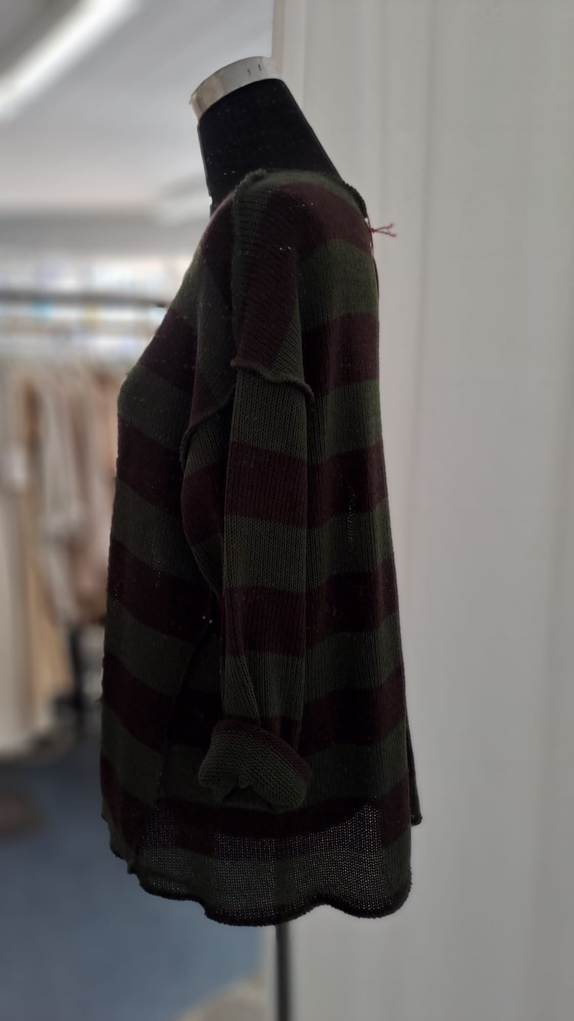 Strickpulli Khaki Mocca gestreift - weich & lässig - Charme Mode 6828 - Seitenansicht