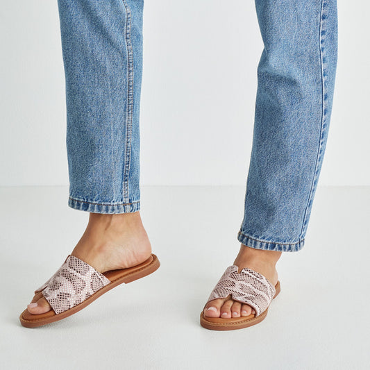 Tamaris Pantolette 27136 Beige Snake | Leder mit Touch-it Fußbett - Detailansicht Fuß