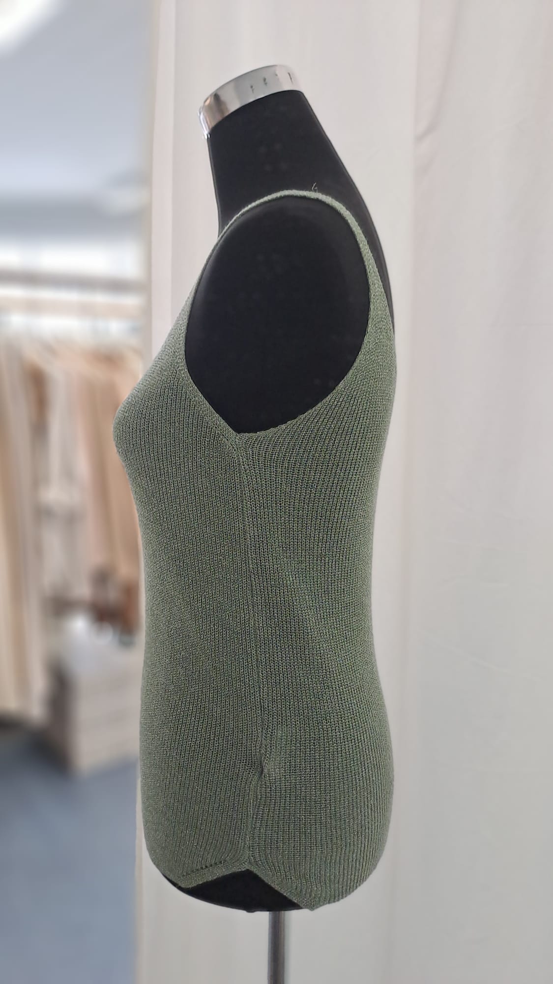 Stricktop Grün mit Silberfaser - Liping Moda 6843 - Vorderansicht
